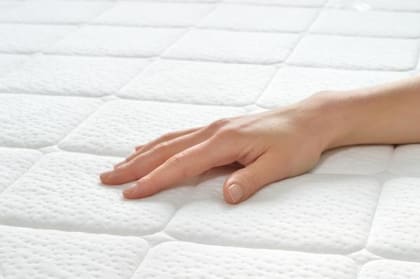 La fórmula mágica de @home.styles incluye bicarbonato, pasta de dientes, detergente, agua oxigenada, agua hirviendo y resultados sorprendentes