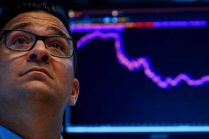 "La devaluación se da en un contexto de guerra fría", dice un experto