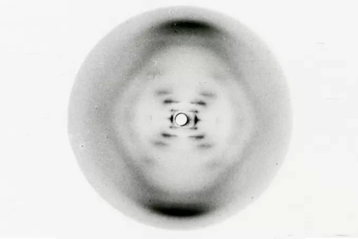 La Foto 51 permitió deducir la estructura de doble hélice del ADN.