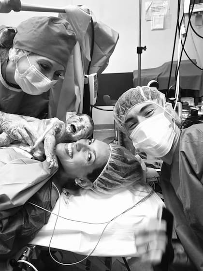 La foto con la que la familia confirmó la llegada al mundo de su primer hijo