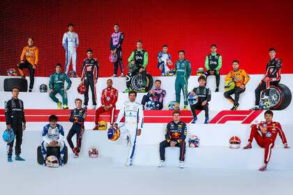 La foto de familia de todos los pilotos de la Fórmula 1 para la temporada 2025