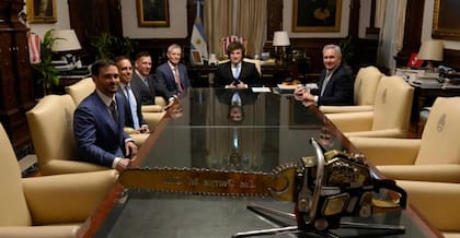 La foto de Javier Milei junto a Peter Thiel en Casa Rosada