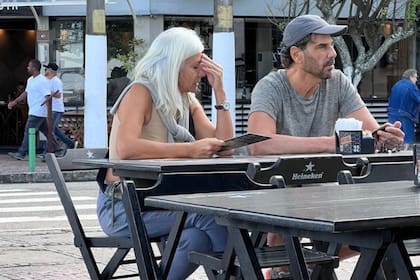 La foto de Juan Darthés y su esposa en Río de Janeiro