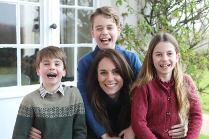 La foto de Kate junto a sus tres hijos con motivo de la celebración del Día de la Madre.