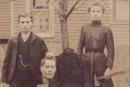 La foto de la familia Buckley se volvió el principal sustento visual para un famoso relato de Halloween