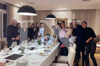 La foto del festejo de cumpleaños de Fabiola Yañez