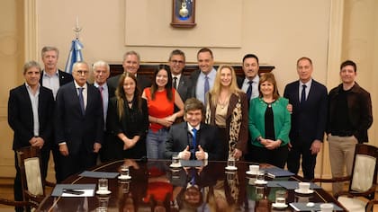 La foto del nuevo gabinete de Milei