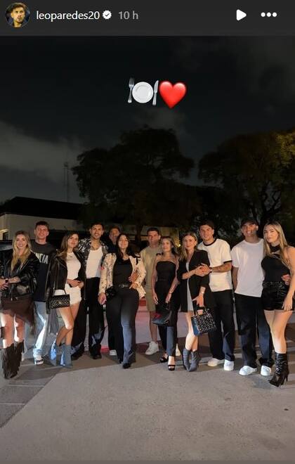 La foto grupal de Leandro Paredes con sus compañeros de Boca