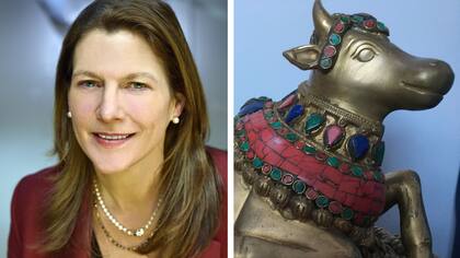 La foto. Heidi Larson tiene varias estatuillas de la vaca sagrada porque le interesa el poder de las creencias y vivió años en Nepal. Se encuentra pensando en ella muchas veces, según dice, cuando reflexiona sobre la vacunación.
