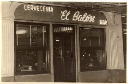 La foto más antigua del bar