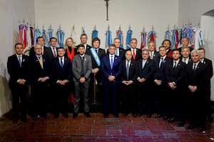 La foto oficial de la firma del Pacto de Mayo, el 9 de julio del año pasado, en Tucumán