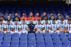 La foto oficial de la selección Sub 20, que no pudo clasificarse para el Mundial de Indonesia, que ahora perdió la sede