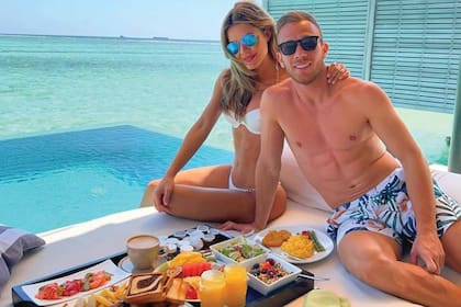 La foto que Carolina y Arthur subieron a sus respectivas cuentas de Instragram para San Valentín.