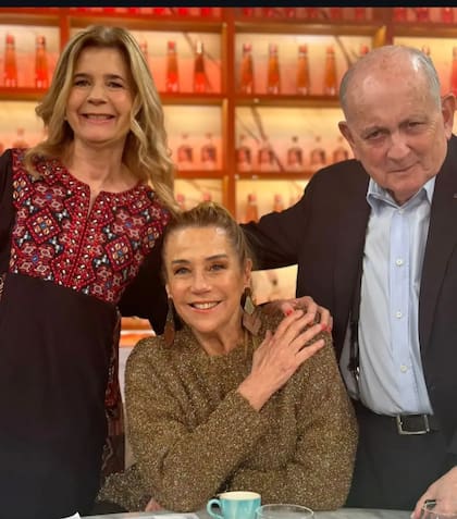 La foto que publicó Mercedes Ninci junto a Marcela Tinayre y Chiche Gelblung tras la muerte del periodista (Foto: Instagram/@mercedesninci1)