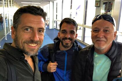 La foto que subió desde el aeropuerto de Ezeiza el equipo periodístico de Telefe