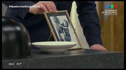 La foto retro de Matitegui y su mamá (Foto: Captura de TV)