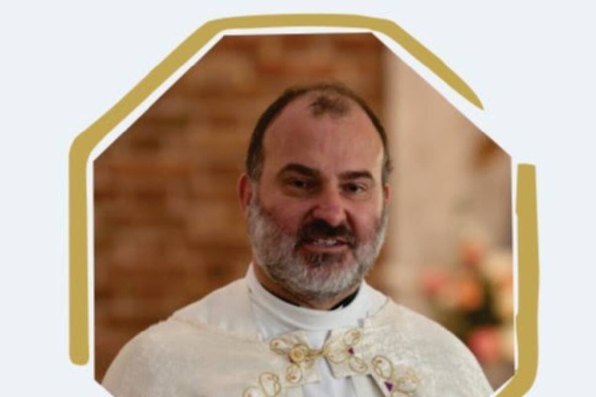 La foto y el nombre están en la web oficial cordobesa.