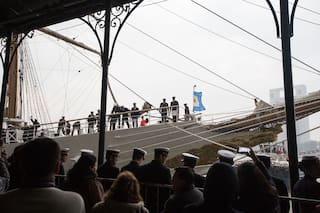 La Fragata Libertad exhibe su belleza en un puerto de Francia