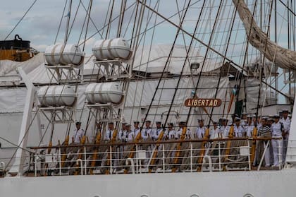 La Fragata Libertad, al llegar al puerto de Buenos Aires