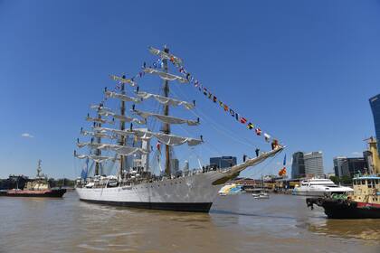 La Fragata Libertad, el buque escuela de la Armada, concluyó su 51° viaje de instrucción