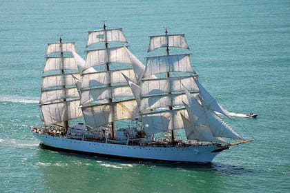 La Fragata Libertad, en plena travesía