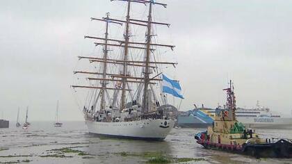 La Fragata Libertad llegará mañana a Italia