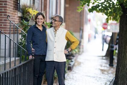 La francesa Esther Duflo y su marido, Abhijit Banerjee, ambos del MIT