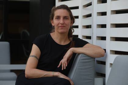 La francesa Neige Sinno vino a Buenos Aires para presentar su libro "Triste tigre"