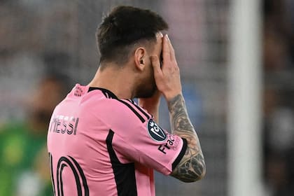 La frustración de Lionel Messi; Inter Miami fue claramente superado por Monterrey y se quedó fuera de la Copa de Campeones de la Concacaf