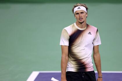 La frustración del alemán y número 3 del mundo, Alexander Zverev, al perder con el estadounidense Tommy Paul y quedar eliminado en su debut en Indian Wells.