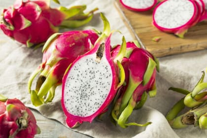 La fruta conocida por su valor antioxidante que ayuda a reducir las líneas de expresión