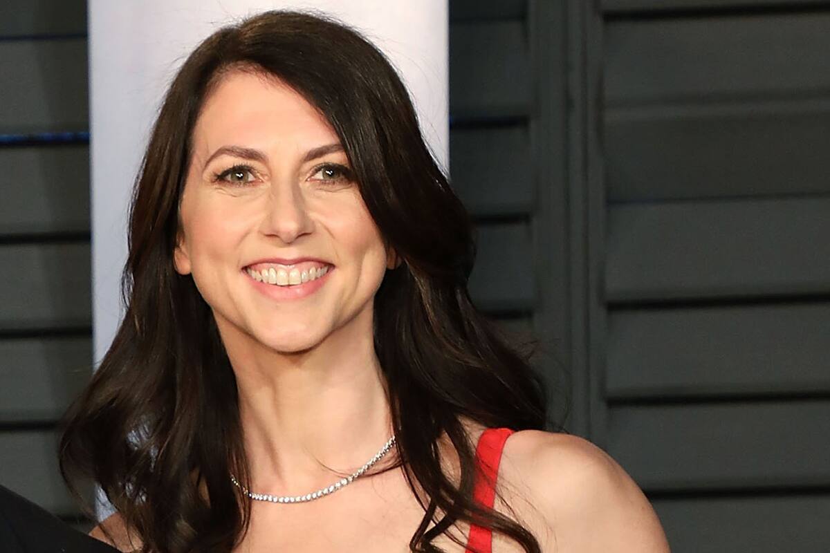 La fuente de la fortuna de MacKenzie Scott es una participación del 4% en Amazon que recibió como parte del acuerdo de divorcio con Jeff Bezos en abril de 2019