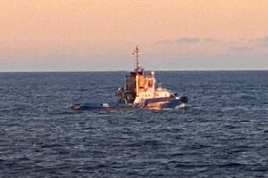 La Fuerza advirtió que el buque "BEAGLE" de bandera chilena navegaba a velocidad reducida dentro de la Zona Económica Exclusiva del país, al través de la ciudad de Comodoro Rivadavia, a 245 millas náuticas de la costa