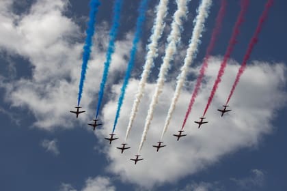 La Fuerza Aérea Real en acción para el cumpleaños oficial de la reina Isabel II.