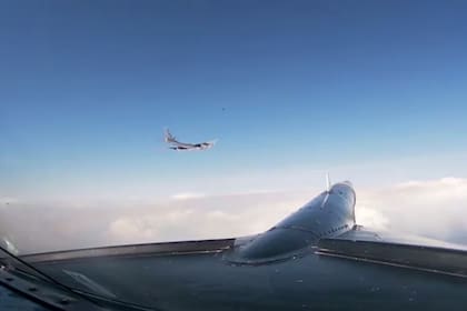 La Fuerza Aérea y la aerolínea investigan el incidente de aproximación peligrosa