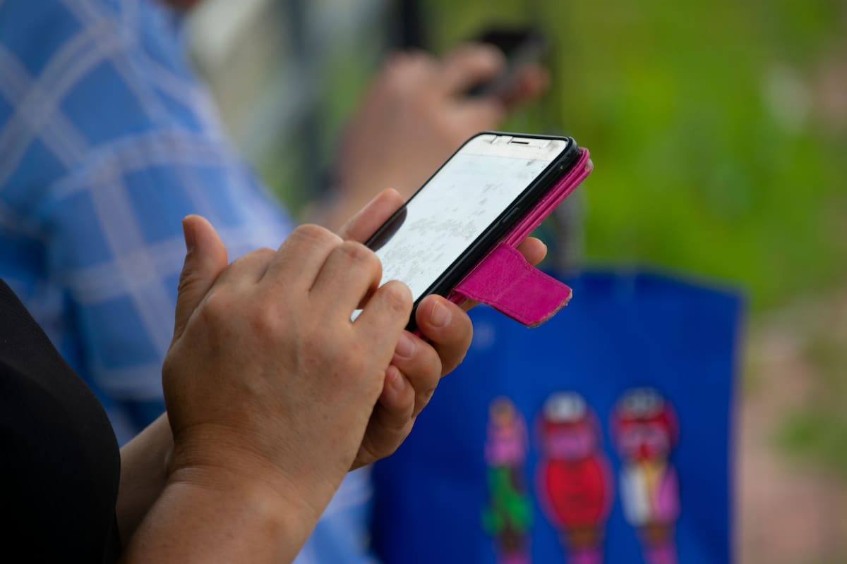 La función de subtítulos automáticos en Android 10 es muy útil para acceder de forma rápida a un contenido multimedia, como un mensaje de voz o los flamantes posteos con audio de Twitter