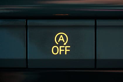 La función principal del Auto Start-Stop es apagar el motor cuando el vehículo está detenido