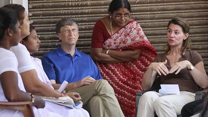 La Fundación Bill y Melinda Gates ayudó a financiar el desarrollo de las vacunas de Moderna y AstraZeneca, así como otras investigaciones sobre tratamientos para el Covid-19