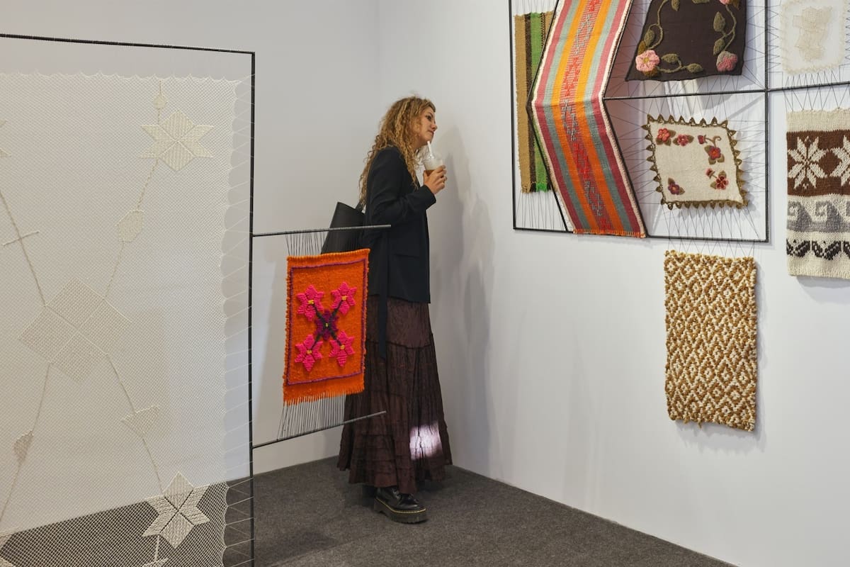 La galería argentina Linse ganó el premio Next con el proyecto Textiles Semilla