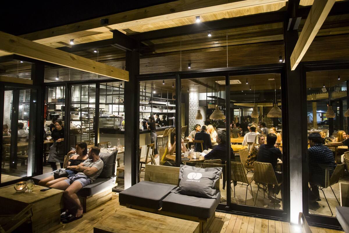 La Gamba, uno de los restaurantes que se preparan para festejar Año Nuevo