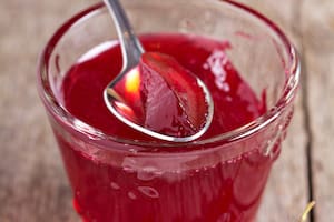 La gelatina es rica en colágeno y aminoácidos como glicina y prolina, que ayudan a regenerar cartílago y tejido conectivo (Foto de carácter ilustrativo: Freepik)