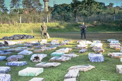 La Gendarmería concretó un operativo vinculado con la captura de otras cinco toneladas de marihuana en Corrientes