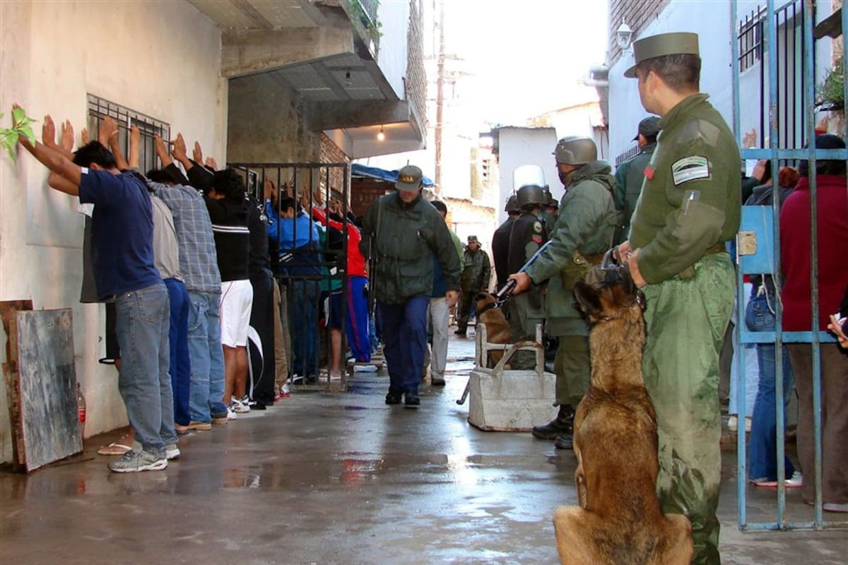 La Gendarmería fue enviada en 2011 a la villa 1-11-14, en el Bajo Flores, para frenar el avance narco