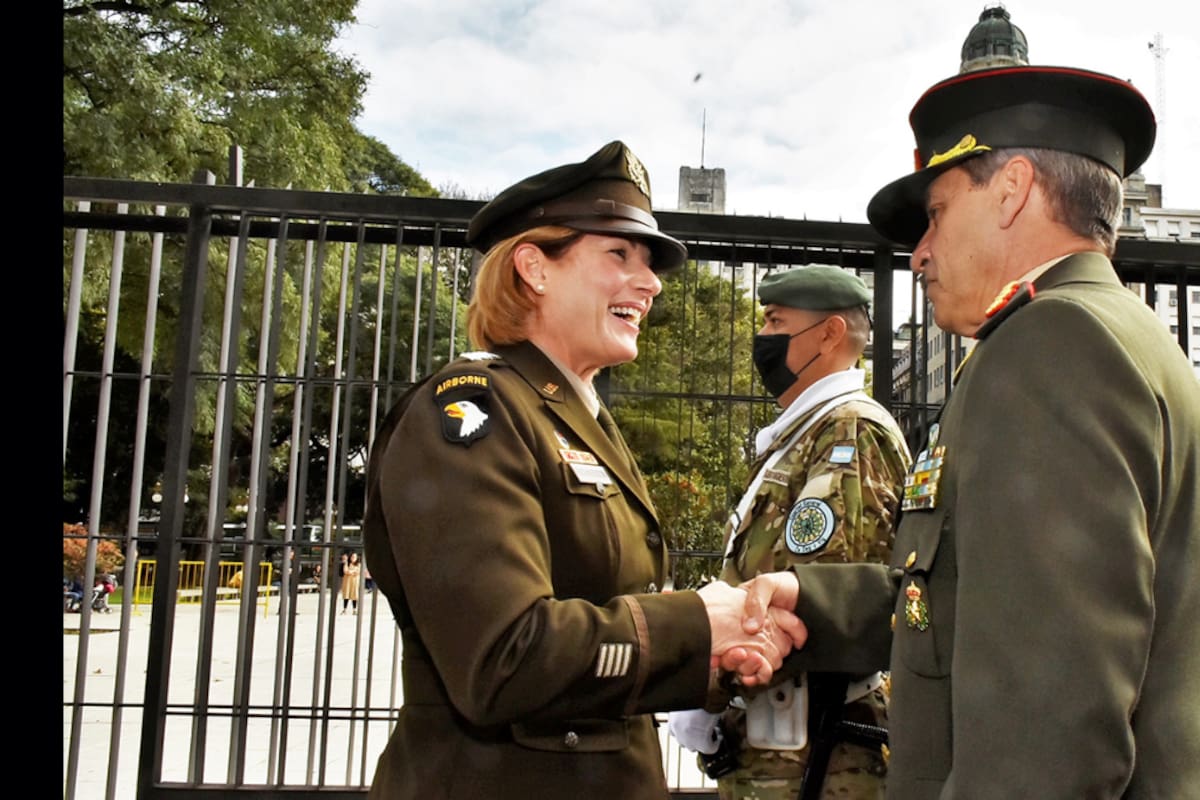 La general norteamericana Laura Jane Richardson, jefa del Comando Sur de EE. UU., realizó una visita de dos días a la Argentina