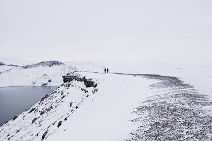 La geografía impredecible como el Volcan Hekla, el más activo de la isla, estimula la capacidad de adaptación de la gente