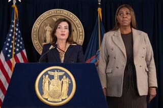 Denunciante de violación en Cornell fue “defraudada” por la policía y el fiscal: gobernadora de NY