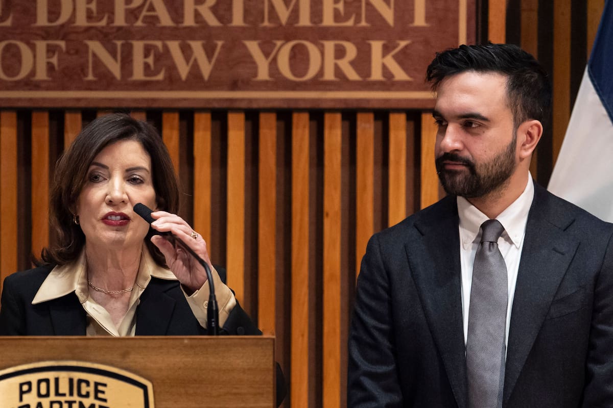 La gobernadora del estado de Nueva York, Kathy Hochul, y el alcalde la ciudad, Zohran Mamdani, anunciaron las primeras comunidades que tendrán acceso a los programas 2-K