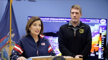 La gobernadora estatal Kathy Hochul informó que la primera fase del proyecto de reemplazo de la plataforma del Bear Mountain Bridge