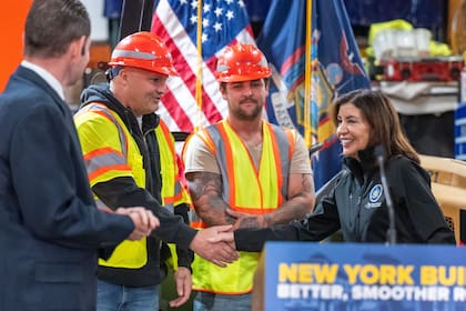 La gobernadora Kathy Hochul anunció un proyecto de pavimentación histórica para Nueva York (X/@GovKathyHochul)