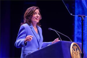 Hochul anuncia una inversión millonaria para capacitar trabajadores en un sector que genera miles de empleos